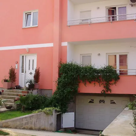 Апартаменты Two-bedroom In Ii Ровинь
